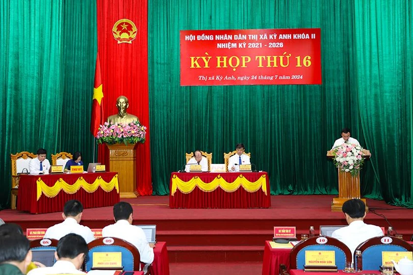 Toàn cảnh kỳ họp.