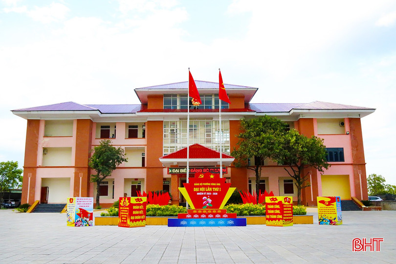 Rộn ràng khí thế chào mừng Đại hội Đảng bộ phường Vũng Áng lần thứ nhất bqbht_br_1.jpg