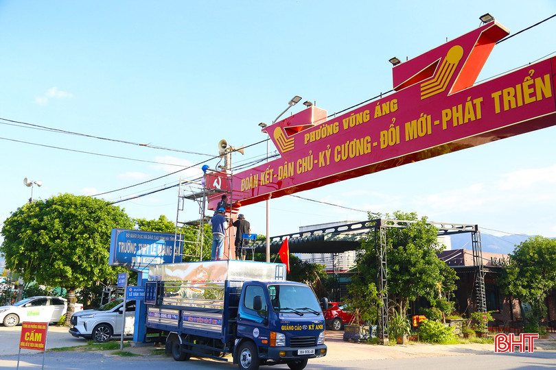 Công trình cổng chào phường Vũng Áng gấp rút hoàn thành trước đại hội. bqbht_br_img-1006.jpg