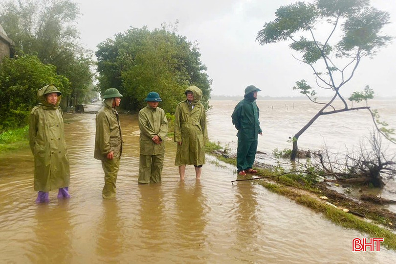 Nhiều tuyến đường ở 3 tổ dân phố Trường Yên, Trường Phú, Cảnh Trường (phường Kỳ Thịnh) bị ngập cục bộ từ 20-30cm. bqbht_br_462545294_534344656075041_7466848442502739330_n.jpeg