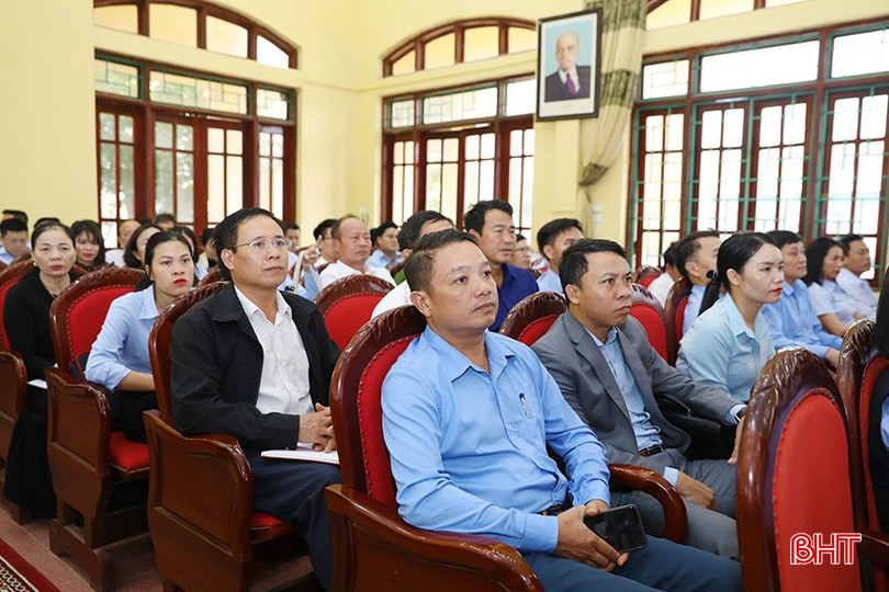 Hơn 200 lãnh đạo các địa phương, đơn vị của TX Kỳ Anh được quán triệt các văn bản tại hội nghị. bqbht_br_ag7a5365.jpg