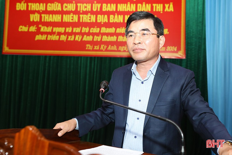 Chủ tịch UBND thị xã Phan Thành Biển phát biểu tại hội nghị. bqbht_br_ag7a5580.jpg