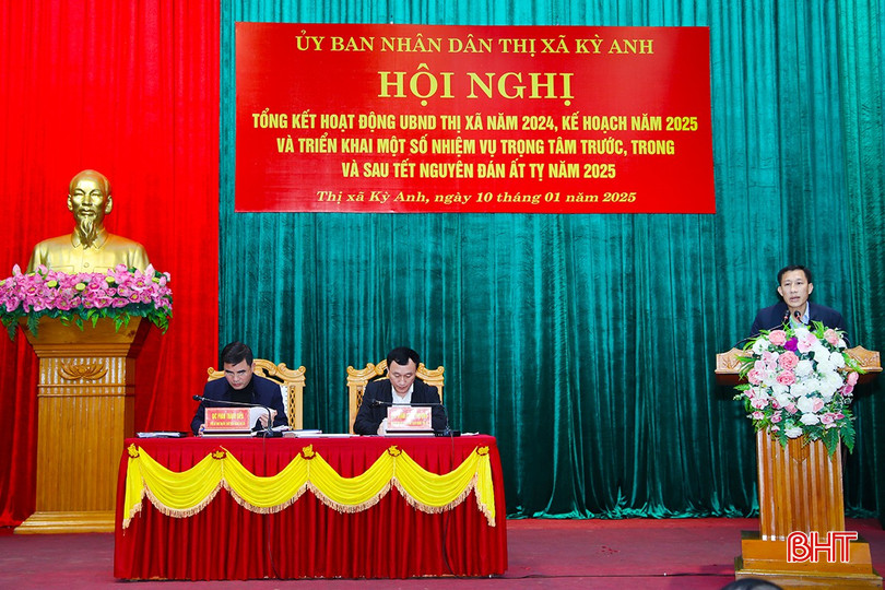 Chủ trì hội nghị. bqbht_br_ag7a7986.jpg