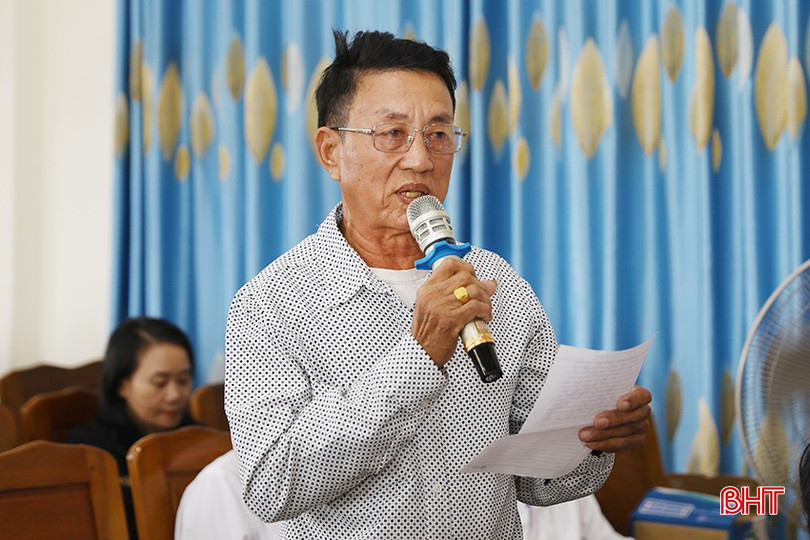 Cử tri Trương Hồng Tuyến ở thôn Tân Thắng, xã Kỳ Ninh mong muốn sớm giải quyết dứt điểm vấn nạn tàu giã cào trên biển. Cử tri Trương Hồng Tuyến ở thôn Tân Thắng, xã Kỳ Ninh mong muốn sớm giải quyết dứt điểm vấn nạn tàu giã cào trên biển.