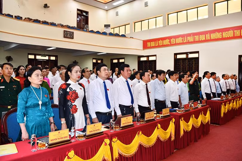 Đại biểu tham dự kỳ họp.