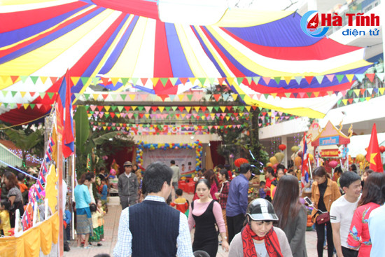 hoi cho am thuc viet nam va nhung nguoi ban