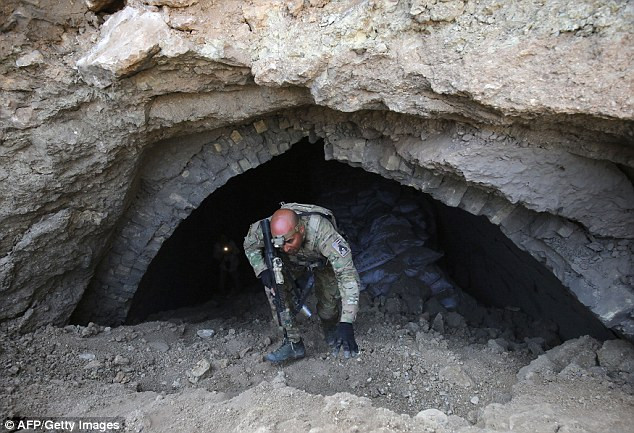 photo muc so thi lo dao tao is duoi long dat o mosul