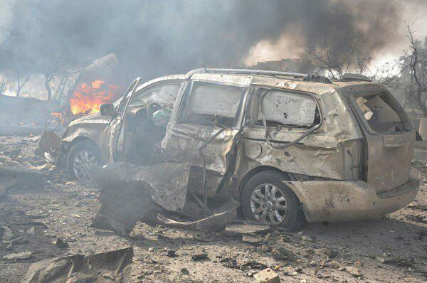 hien truong danh bom kep o damascus hon 130 nguoi thuong vong