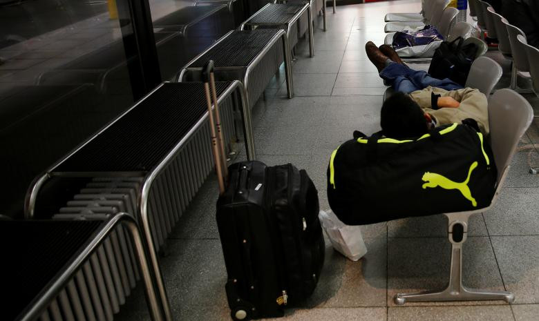 hon 650 chuyen bay o berlin bi huy bo vi nhan vien dinh cong