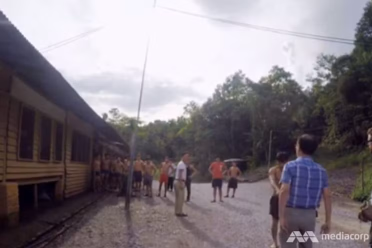 malaysia bat giu 140 nguoi trieu tien