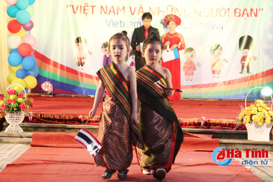 hoi cho am thuc viet nam va nhung nguoi ban