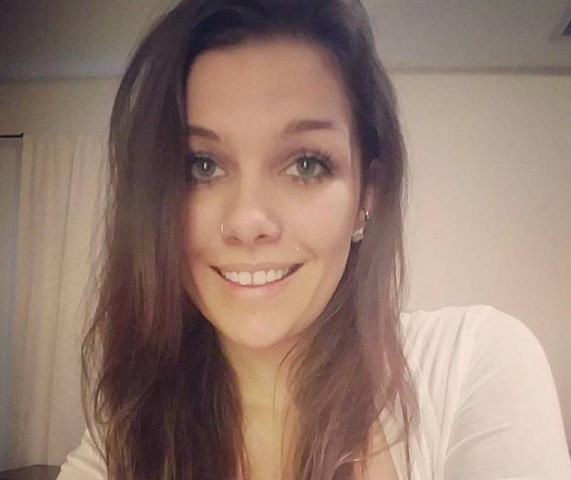 Kelsie Stone bị bạn trai cũ tung ảnh khỏa thân lên nhóm kín Facebook Marines United. Ảnh: Marine Corps Times. be boi anh nong chan dong quan doi my khong chi la hinh khoa than