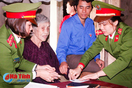 ngay thu 7 tinh nguyen giai quyet thu tuc hanh chinh o tp ha tinh
