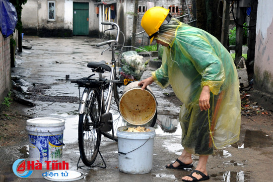 nang ganh muu sinh quen ngay quoc te phu nu