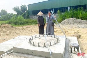 Doanh nghiệp dựng trạm thông tin di động “chui” giữa khu dân cư