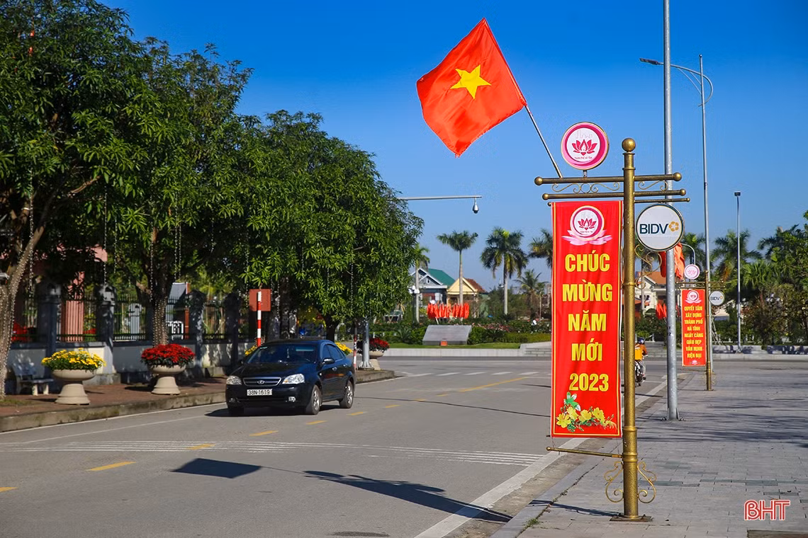 Thành Sen rực rỡ đón chào xuân Quý Mão 2023