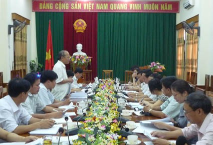 Phó trưởng đoàn ĐBQH Trần Tiến Dũng: Các ý kiến phát biểu, kiến nghị, đề xuất của đại biểu sẽ được Đoàn ĐBQH tổng hợp, hoàn thiện bằng văn bản báo cáo với Uỷ ban Thường vụ Quốc hội, trình lên Quốc hội tại kỳ họp tới.