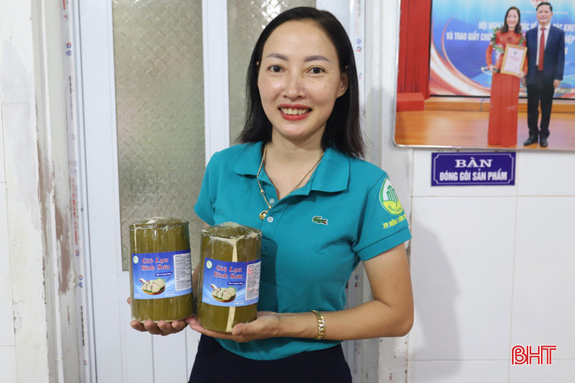Hơn 40 tuổi, bà chủ Cơ sở chế biến thực phẩm Bình Sơn Lê Thị Bình đã có hơn 20 sản phẩm chất lượng phục vụ người tiêu dùng trong cả nước. IMG_8453.JPG