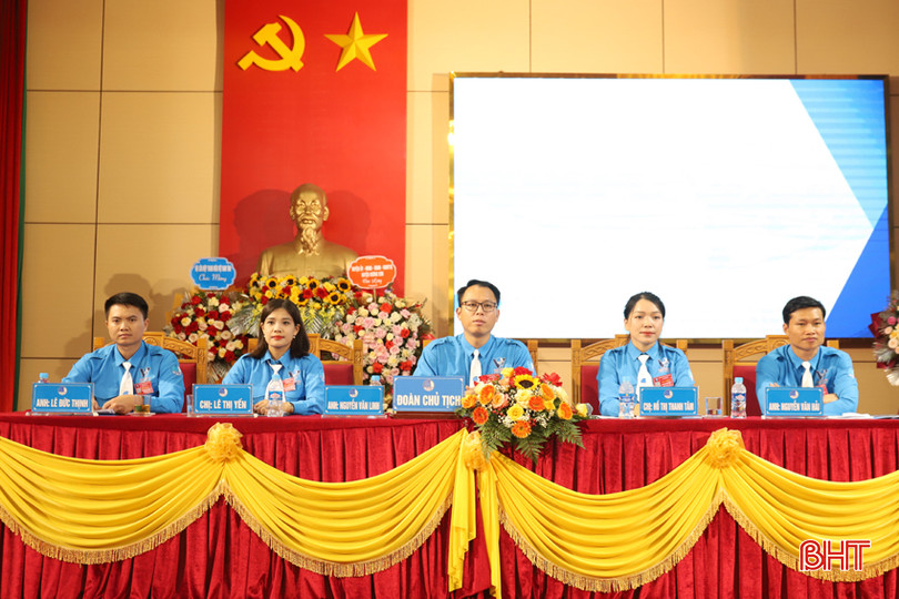 Đoàn Chủ tịch IMG_8535.JPG