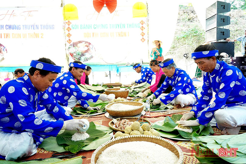Sôi nổi hội thi gói bánh chưng truyền thống lần thứ nhất. 5.jpg