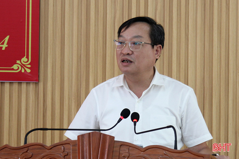 Bí thư Huyện ủy Đặng Trần Phong kết luận hội nghị. 6.jpg