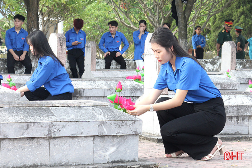 Đây là hoạt động mang ý nghĩa nhân văn sâu sắc, góp phần giáo dục thế hệ trẻ về truyền thống cách mạng, đạo lý uống nước nhớ nguồn, đền ơn đáp nghĩa của dân tộc. Đây là hoạt động mang ý nghĩa nhân văn sâu sắc, góp phần giáo dục thế hệ trẻ về truyền thống cách mạng, đạo lý uống nước nhớ nguồn, đền ơn đáp nghĩa của dân tộc.