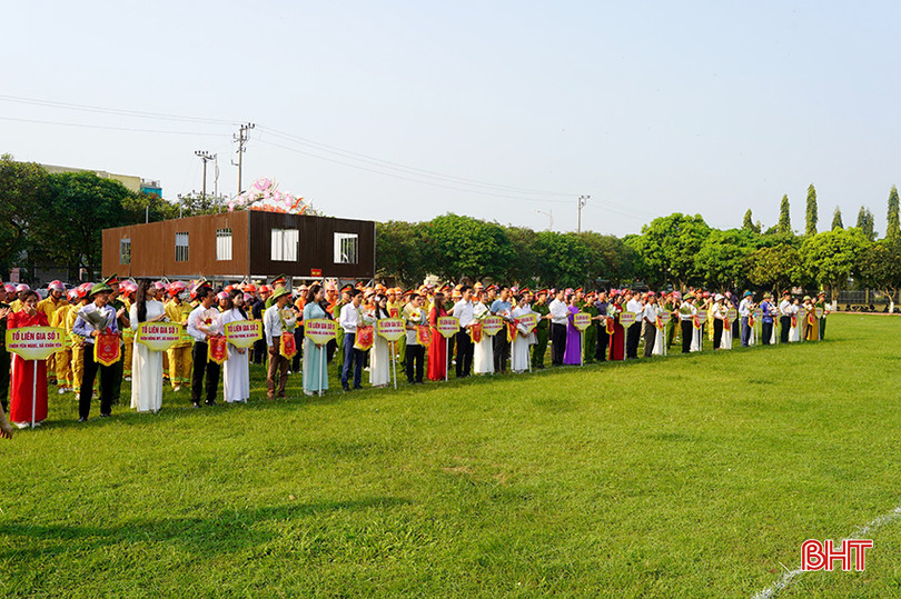 Hội thi có sự tham gia của 17 đội với hơn 200 thành viên đến từ các tổ liên gia an toàn phòng cháy chữa cháy (PCCC) các xã, thị trấn trên địa bàn huyện Nghi Xuân. Mỗi đội tham gia có 8 VĐV, trong đó ít nhất 1 người là nữ.