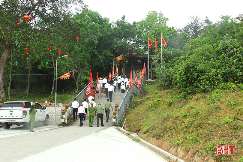 Lễ giỗ Hoàng hậu Ngọc Trần được tổ chức tại đền Thánh Mẫu - Di tích lịch sử văn hóa cấp tỉnh. 4.jpg