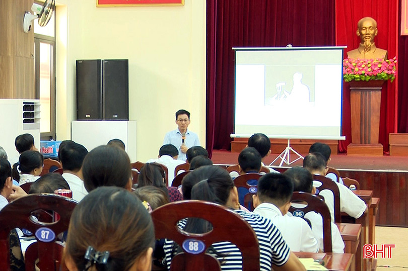 Tập huấn về công tác truyền thông và giảm nghèo về thông tin cho cán bộ cơ sở (tháng 10/2023). 4.jpg