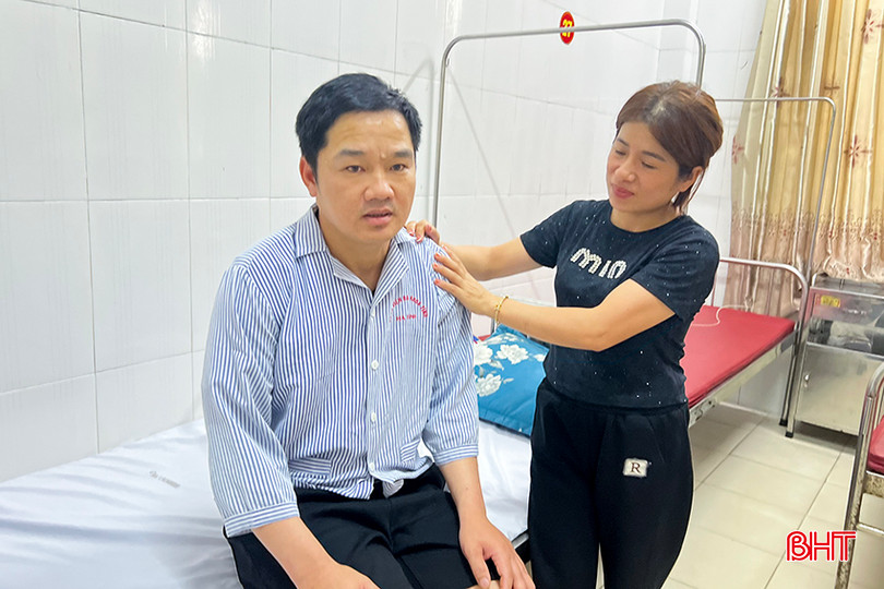 Anh Dương Kim Yên trong những ngày điều trị tại Bệnh viện Đa khoa tỉnh Hà Tĩnh z5549752971956_eb7449727431d684ffcb0a14977017b6.jpg