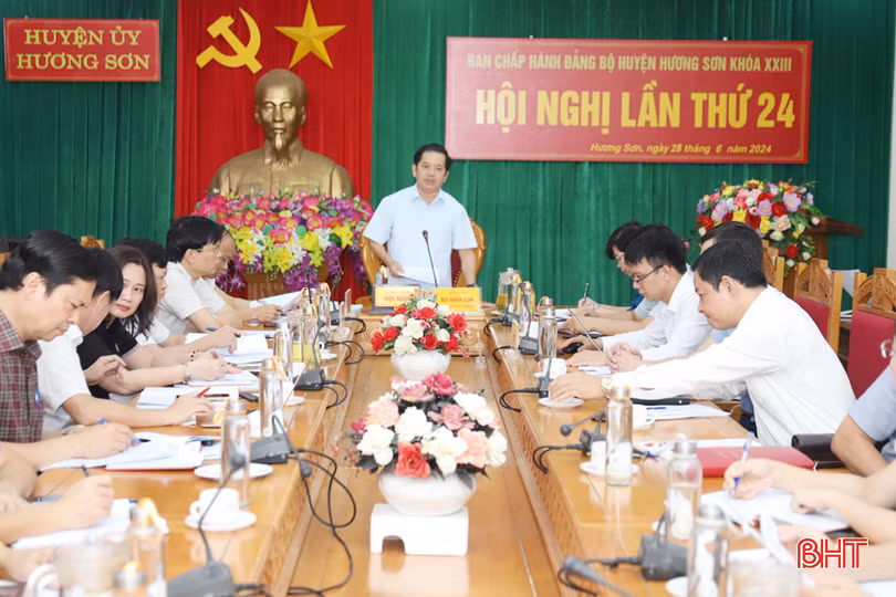 Đại biểu tham dự hội nghị.