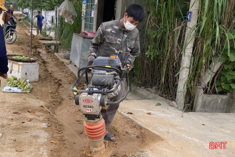 Nhà thầu hoàn trả mặt bằng sau thi công tại thôn 1, xã Sơn Giang z5353645690639_4f659edbb491e6907a6b94e50c767452.jpg