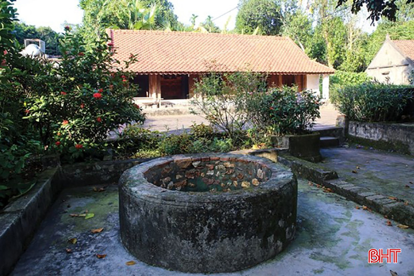 Đạo diễn Lưu Trọng Ninh sẽ chọn các ngôi nhà cổ làng Trường Lưu (xã Kim Song Trường, Can Lộc) làm một trong những bối cảnh của phim. 68d6161818t77876l0.jpg