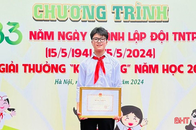 Bảo Trung vinh dự là một trong 2 đội viên xuất sắc của Hà Tĩnh được nhận Giải thưởng Kim Đồng năm học 2023-2024. Thiết kế chưa có tên.jpeg