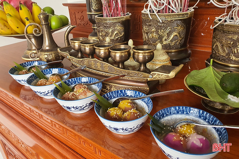 Văn khấn tết Đoan Ngọ mùng 5 tháng 5 âm lịch là nét văn hóa của dân tộc Việt Nam. z5522239169331_aefa02b264f2aa122886abc9cf4a5468.jpg