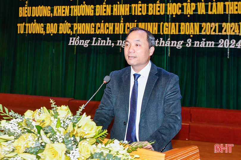 Bí thư Tỉnh uỷ Hoàng Trung Dũng phát biểu chỉ đạo tại hội nghị. _DSC7238.JPG