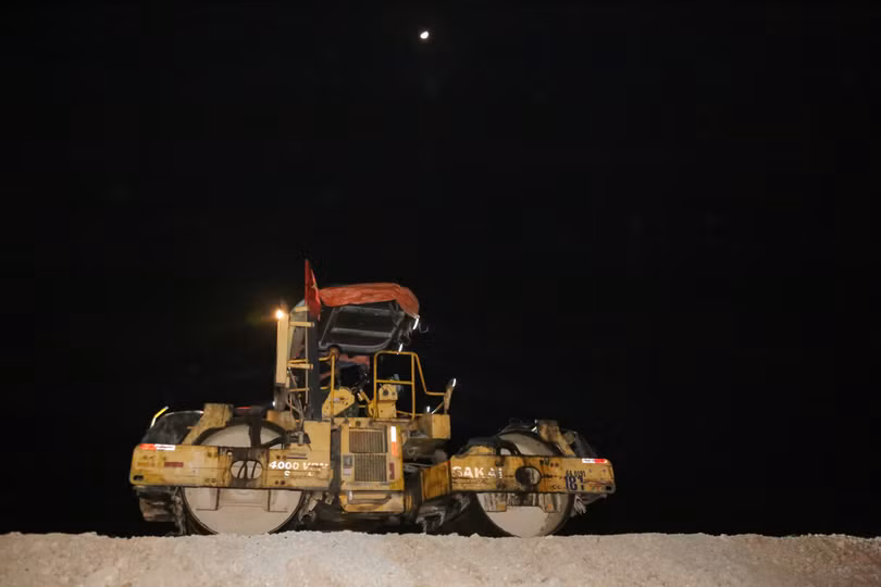 Theo báo cáo của Công ty CP Đầu tư Phúc Thành Hưng (doanh nghiệp dự án): Dự án đến nay đã thi công đạt sản lượng hơn 7.000 tỷ đồng (81,7% hợp đồng). Riêng đoạn 30km đầu tuyến (từ Diễn Châu đến nút giao QL46B) đạt 92%.