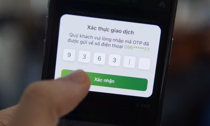 Giao diện nhập mã OTP trên một ứng dụng ngân hàng. Ảnh: Lưu Quý