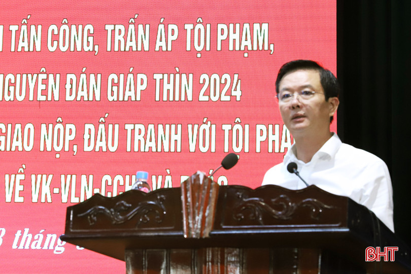Phó Chủ tịch UBND tỉnh Trần Báu Hà phát biểu chỉ đạo tại hội nghị. Đồng chí Trần Báu Hà - Phó chủ tịch UBND tỉnh phát biểu chỉ đạo tại hội nghị.JPG