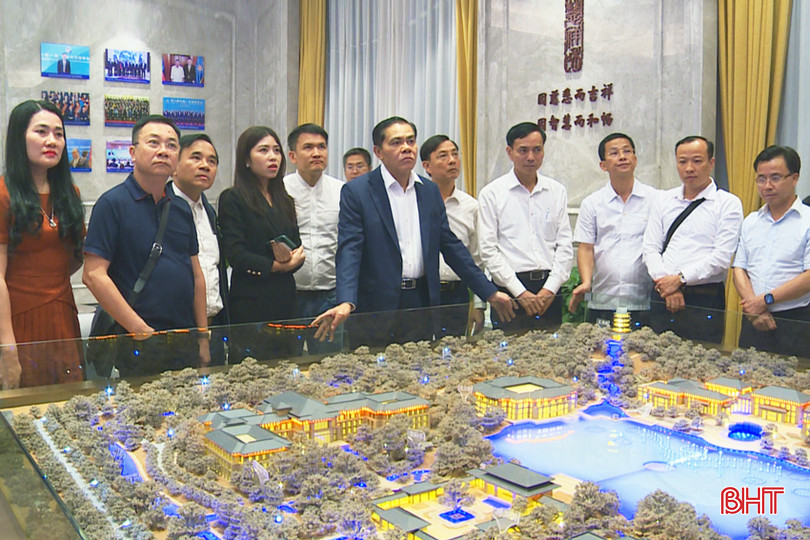 Đoàn công tác tỉnh Hà Tĩnh tham quan tại Tập đoàn Xây dựng Thái Bình Dương Chủ tịch Võ Trọng Hải thăm trụ sở Tập đoàn Xây dựng Thái Bình Dương00000000.jpg