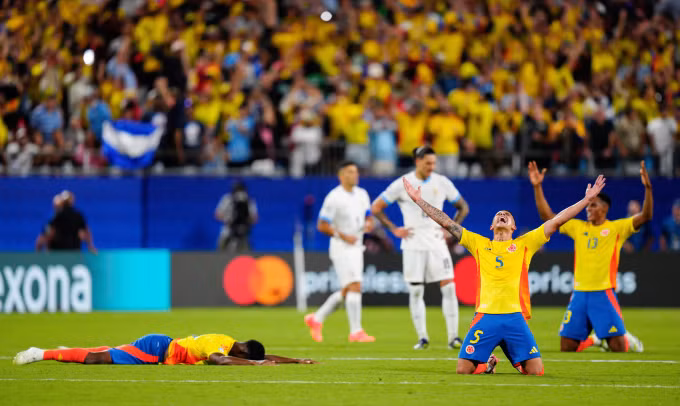 Các cầu thủ Colombia vui mừng sau khi đánh bại Uruguay để vào chung kết Copa America. Ảnh: AP