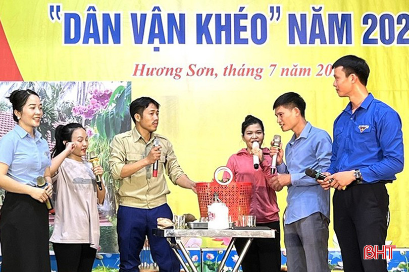 Phần thi tiểu phẩm tại vòng chung kết “Dân vận khéo” cấp huyện Hương Sơn năm 2023. 105d3094627t82996l0.jpeg