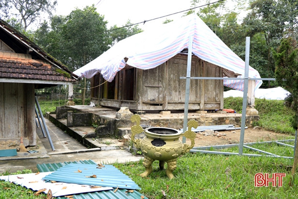 Di tích Quốc gia đền Bạch Vân xuống cấp đáng báo động
