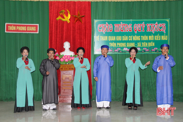 Đoàn cán bộ Trung ương tham quan nông thôn mới huyện Nghi Xuân