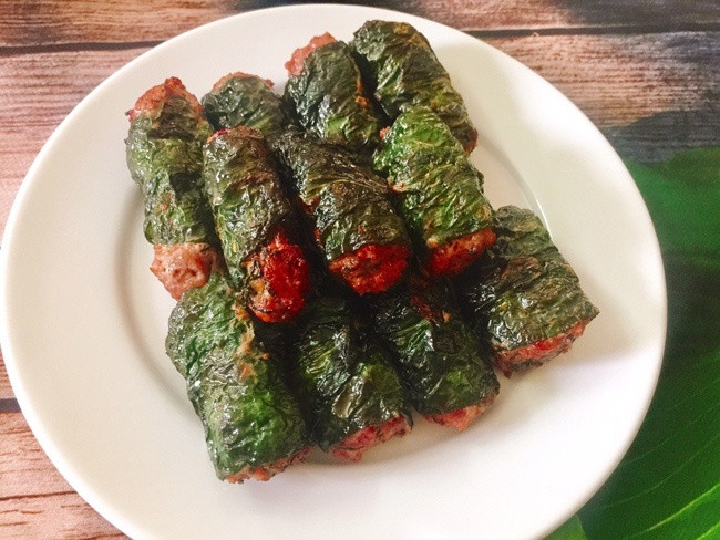 Làm chả thịt cuốn lá xương sông thơm lừng cả nhà