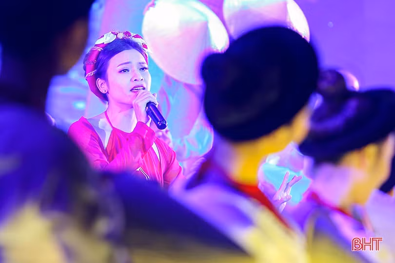 Đặc sắc chương trình nghệ thuật “Nguyễn Công Trứ - Làm cây thông đứng giữa trời mà reo”