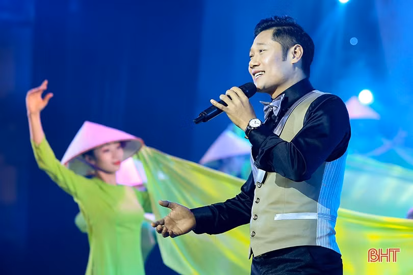 Đặc sắc chương trình nghệ thuật “Nguyễn Công Trứ - Làm cây thông đứng giữa trời mà reo”