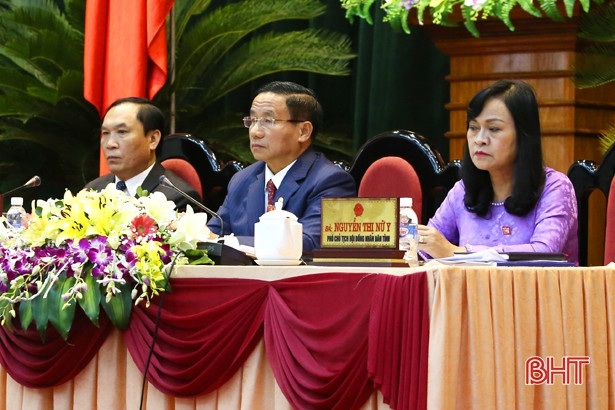 Sáng nay, thêm 2 tư lệnh ngành trả lời chất vấn HĐND tỉnh Hà Tĩnh