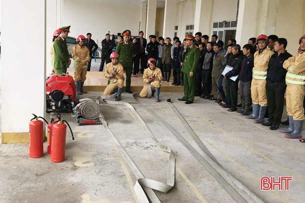 Tập huấn PCCC&CNCH cho cộng đồng tại phường Kỳ Trinh