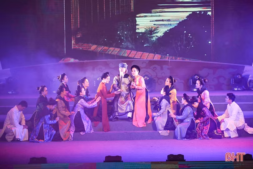 Đặc sắc chương trình nghệ thuật “Nguyễn Công Trứ - Làm cây thông đứng giữa trời mà reo”